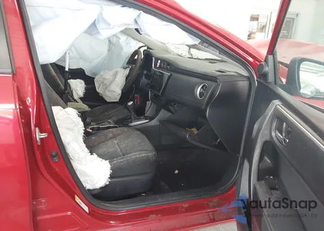 2018 Toyota Corolla Le z USA, uszkodzony, nr VIN 5YFBURHE4JP832983